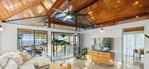 Smart TV - Beachfront IRONMAN Retreat with Private Pool and Ocean Views (Clifton Beach)