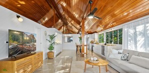 Smart TV - Beachfront IRONMAN Retreat with Private Pool and Ocean Views (Clifton Beach)