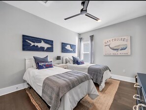 4 slaapkamers, een strijkplank/strijkijzer, wifi, beddengoed