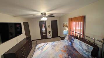 2 habitaciones, tabla de planchar con plancha, wifi y ropa de cama