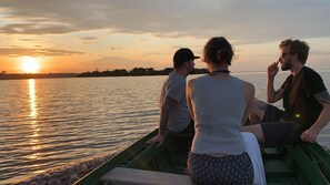 Classic Chalet, Lake View | Living area