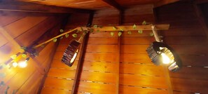 Classic Chalet, Lake View