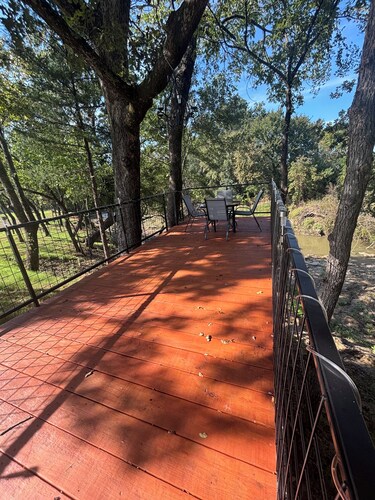 Riverside Rest - 27 miles from Durant - King Bed- horse lot on property