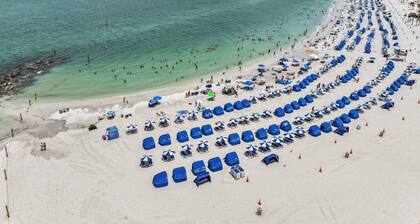 Coconut cabana, freshly renovated unit September 2025 heated pools