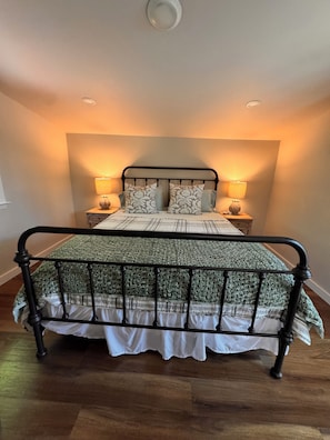 3 bedrooms, WiFi, bed sheets