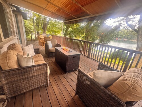 Carolina Cottage- Private lakefront retreat in Mountain Rest, SC