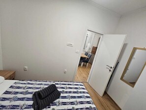 Bügeleisen/Bügelbrett, WLAN, Bettwäsche