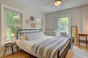 3 多间卧室、办公桌、熨斗/熨衣板、免费 WiFi