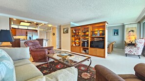 Smart TV, DVD player, books, stereo