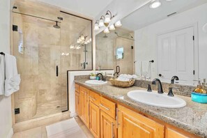 Douche, séchoir à cheveux