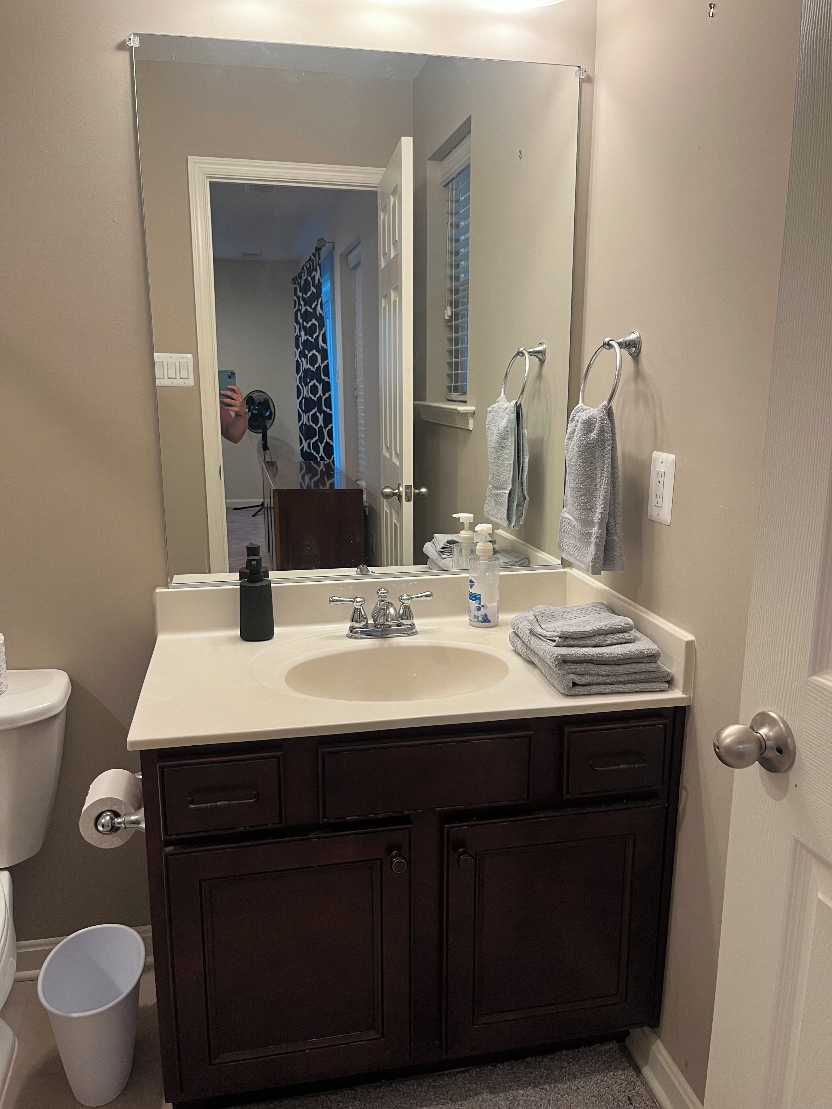 Toallas, jabón y papel higiénico