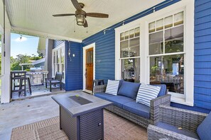 屋外ダイニングエリア