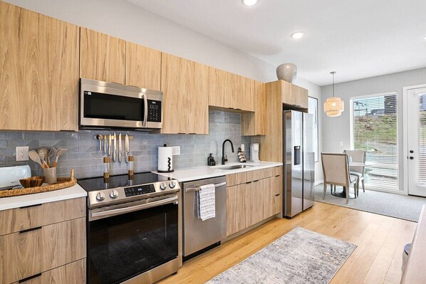 Fridge, microwave, oven, dishwasher