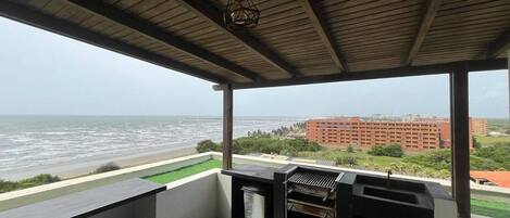 Departamento, 4 habitaciones | Balcón