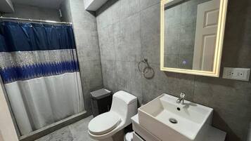 Apartamento, 4 quartos | Banheiro