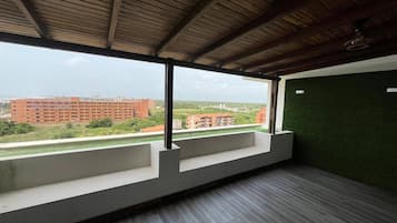 Apartamento, 4 quartos | Parte interna