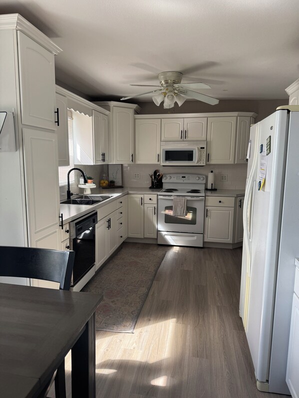 Microwave, oven, stovetop, dishwasher