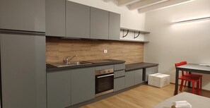 Casa, 2 habitaciones, vistas al jardín | Interior