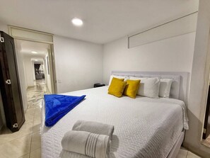 3 bedrooms, iron/ironing board, WiFi, bed sheets