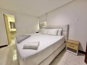 3 bedrooms, desk, iron/ironing board, WiFi