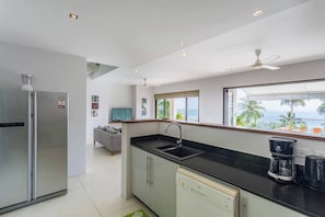 Villa, 3 Bedrooms, Private Pool, Mountain View | Interior