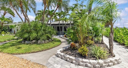 Pineapple point newly renovated unit September 2025 heated pools