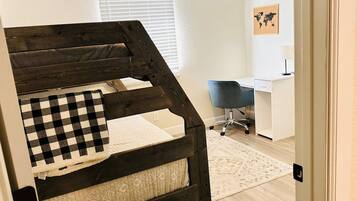 2 bedrooms, iron/ironing board, WiFi, bed sheets