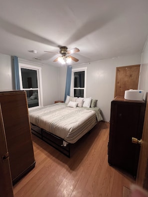 3 bedrooms, WiFi, bed sheets