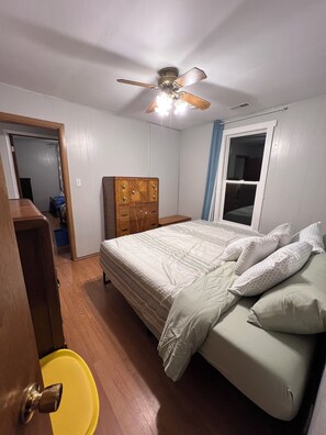 3 bedrooms, free WiFi, bed sheets