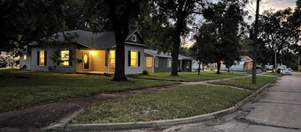 Delightful 3-bedroom house in Ottawa close to amenities