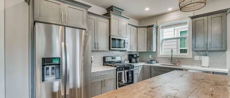 Microwave, stovetop, dishwasher