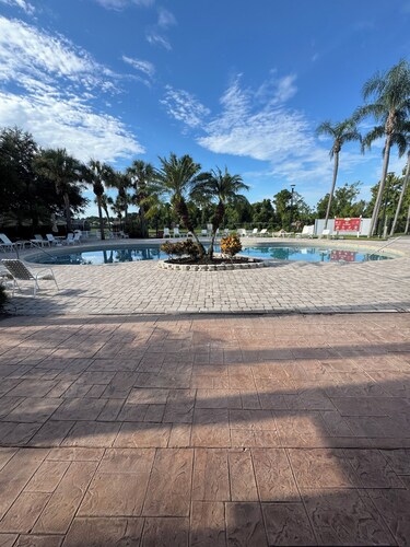 Kissimmee Memory Lane—3 bedroom, 2 bath fully furnished condo