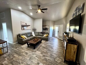 Téléviseur connecté, foyer