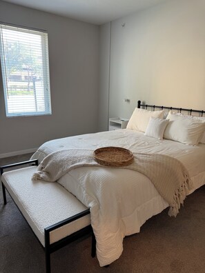 1 habitación, tabla de planchar con plancha, wifi y ropa de cama