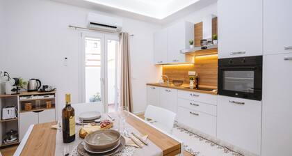 Elegant Central Apartment