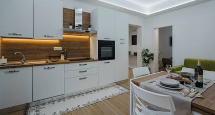 Elegant Central Apartment