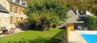 Large renovated old house with garden and swimming pool