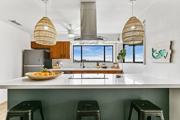 Fridge, microwave, oven, stovetop