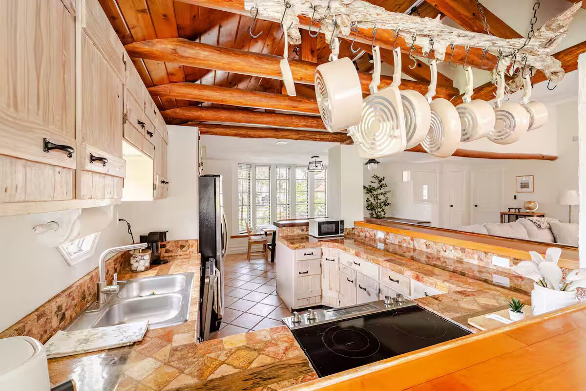 Mikrobølgeovn, ovn, kogeplade, opvaskemaskine