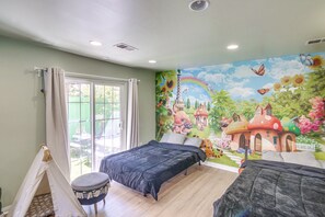2 slaapkamers, een strijkplank/strijkijzer, gratis wifi, beddengoed
