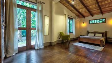 3 bedrooms, free WiFi, bed sheets