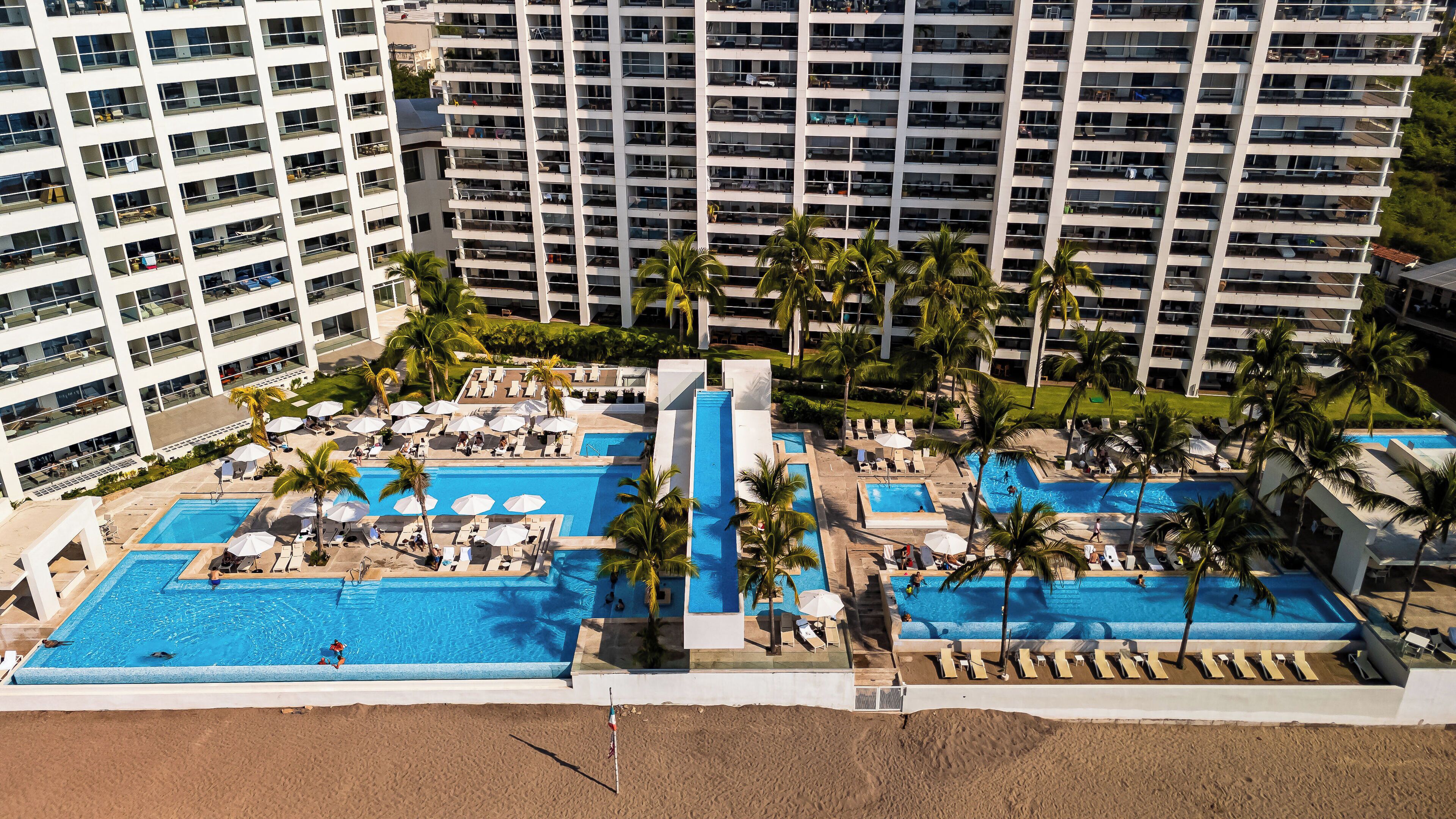 5 outdoor pools
