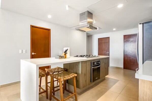 Comfort-Apartment, 2 Schlafzimmer, Balkon, Strandblick | Wohnbereich
