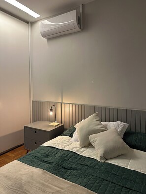 3 室のベッドルーム、デスク、アイロン / アイロン台、WiFi (無料)