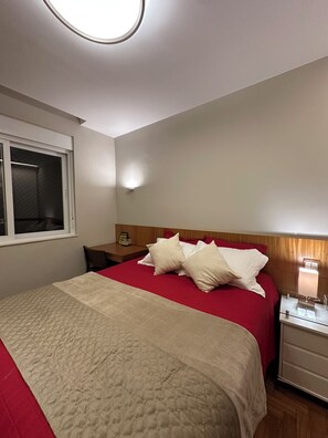 3 habitaciones, escritorio, tabla de planchar con plancha y wifi gratis 