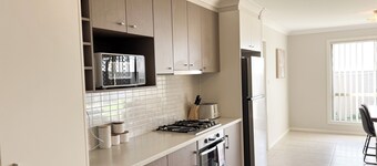 56 Yarrawah Crescent