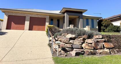 56 Yarrawah Crescent