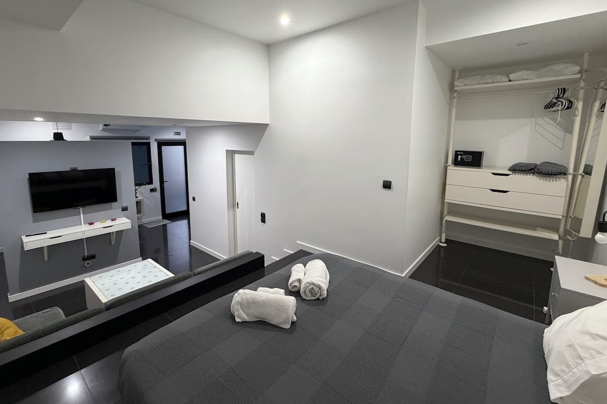 Classic Studio, City View | In-room safe, soundproofing, free WiFi