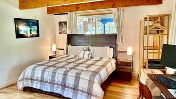 4 slaapkamers, een strijkplank/strijkijzer, gratis wifi, beddengoed