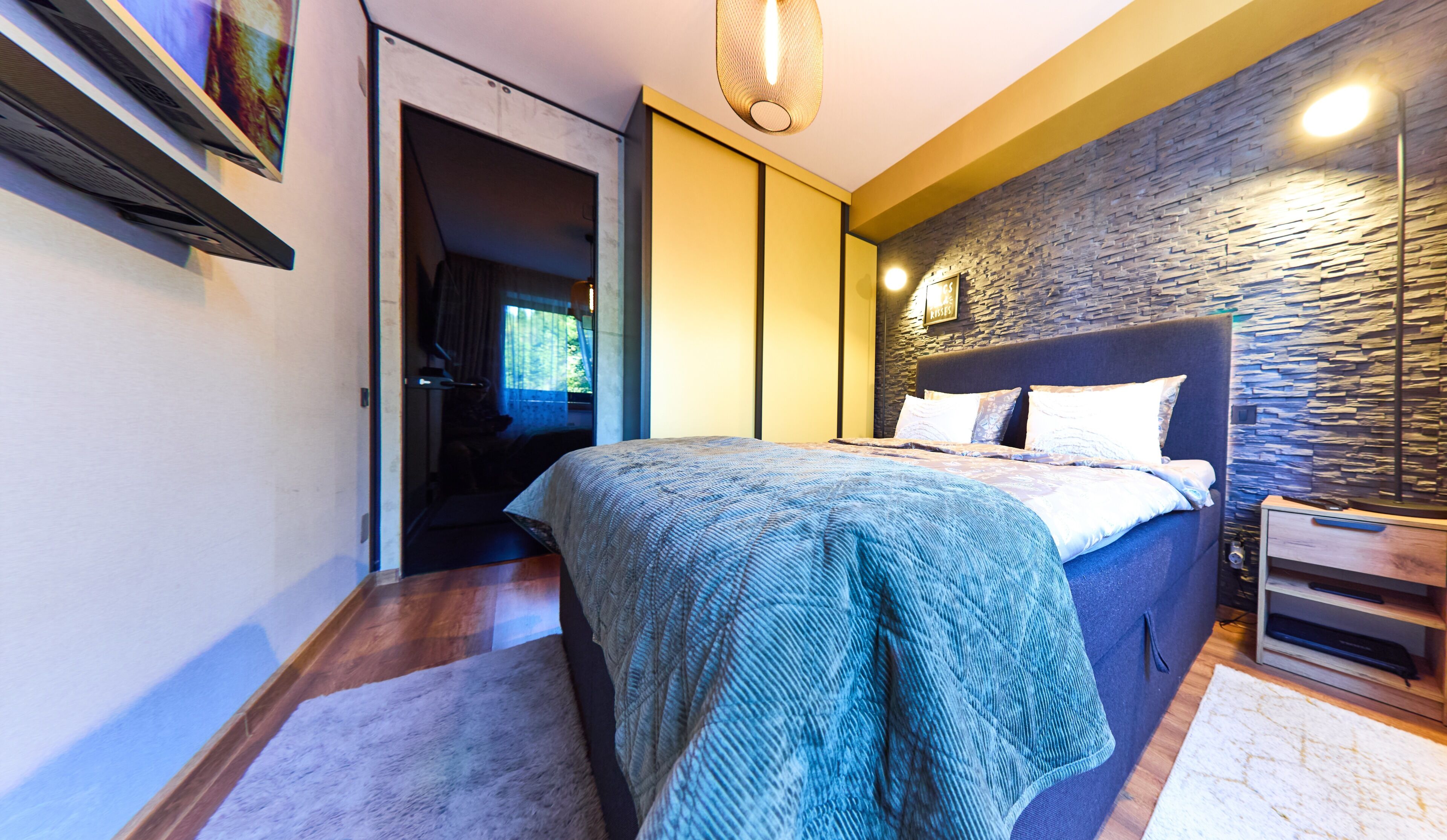 1 bedroom, iron/ironing board, Internet, bed sheets